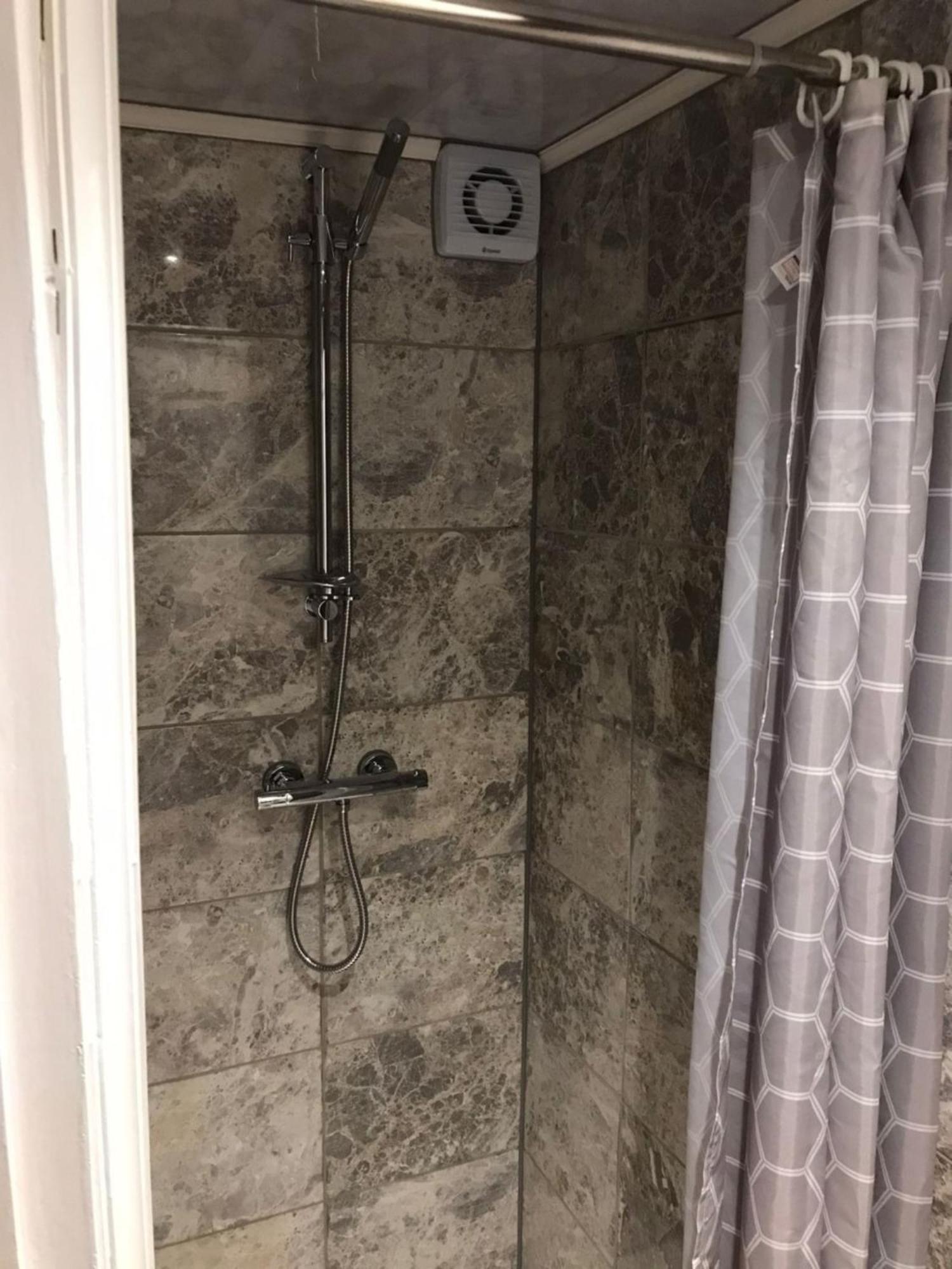 St Pauls Rd - Townhouse Accommodation Bradford  Room photo